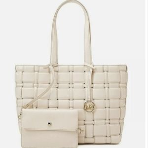Michael Kors Ivy Tote in Cream